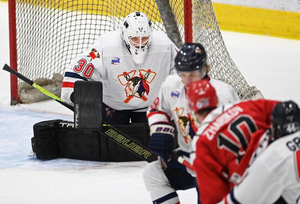 PHANTOMS SIGN OLEKSIIENKO TO USHL STANDARD PLAYER DEVELOPMENT AGREEMENT Article Photo